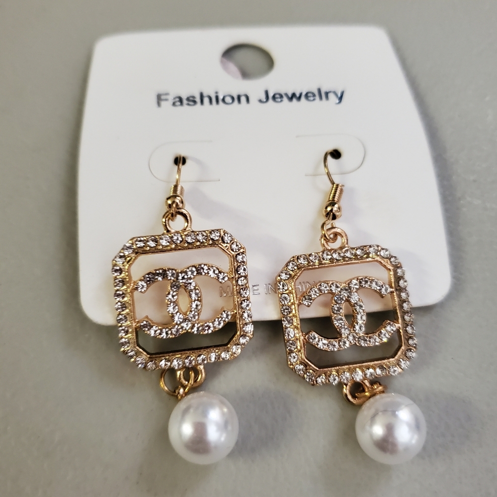 NWOT/EARRINGS